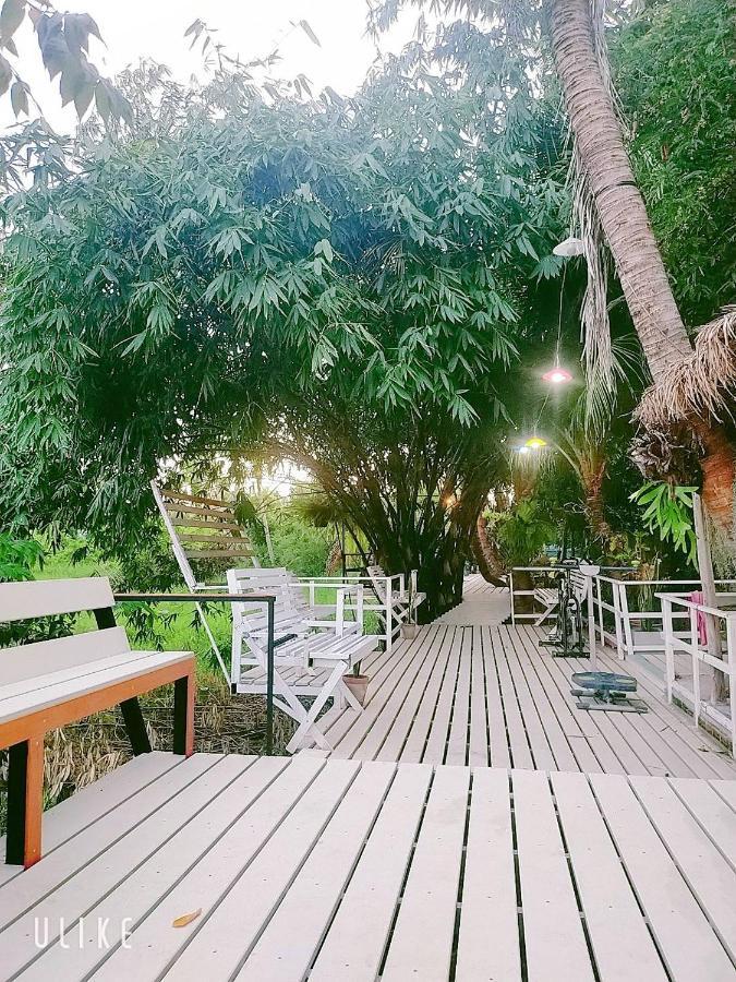 In Love Resort Chai Nat Exterior foto